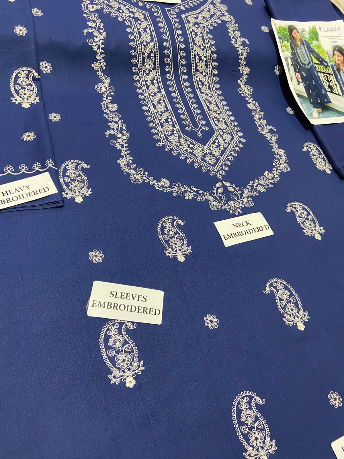 LAAM - 2 PIECE UNSTICED IN DHANAK