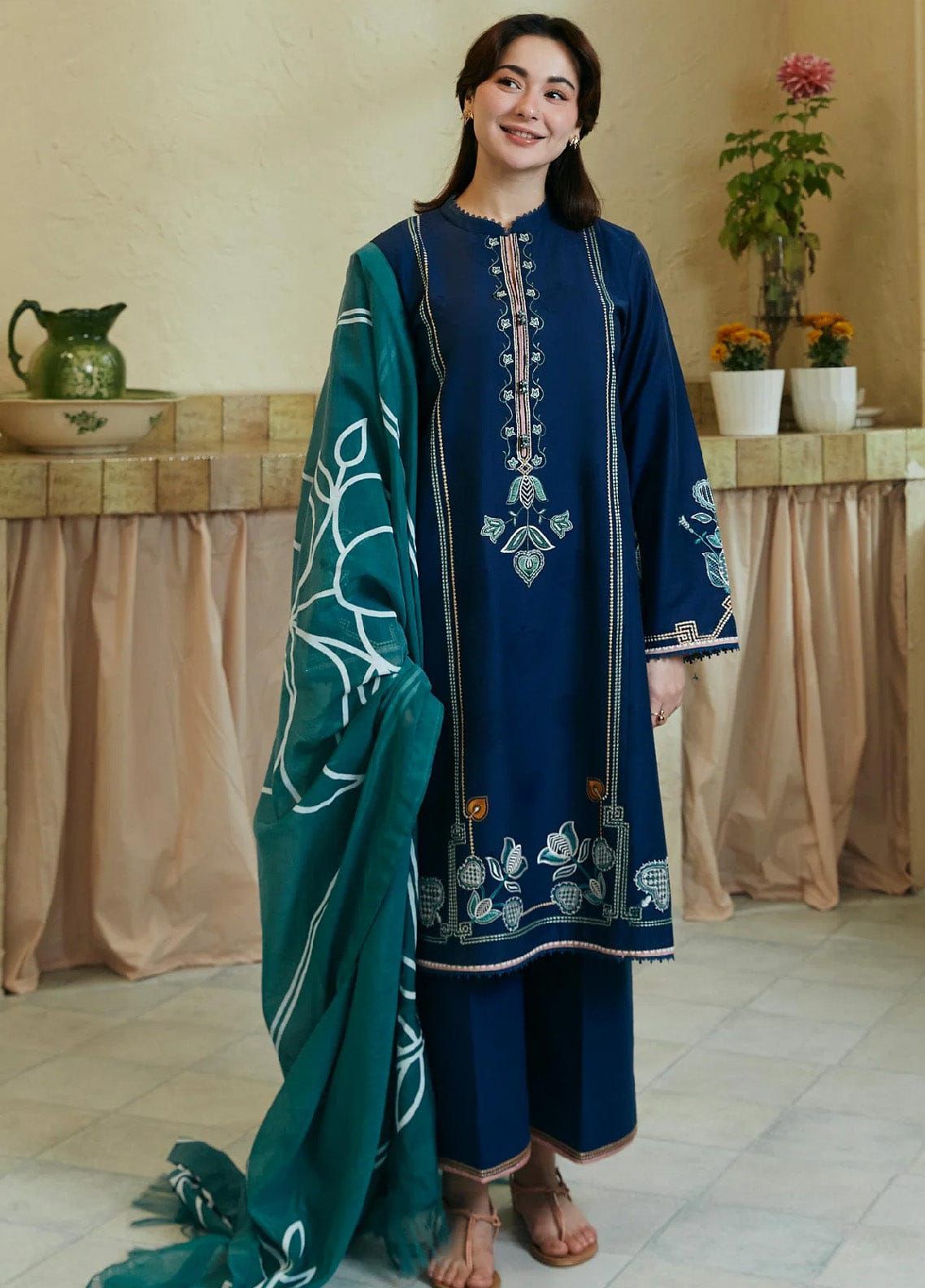 BRAND NAME : COCO*_

*CATEGORY : DHANAK 3PC Embroidered*
